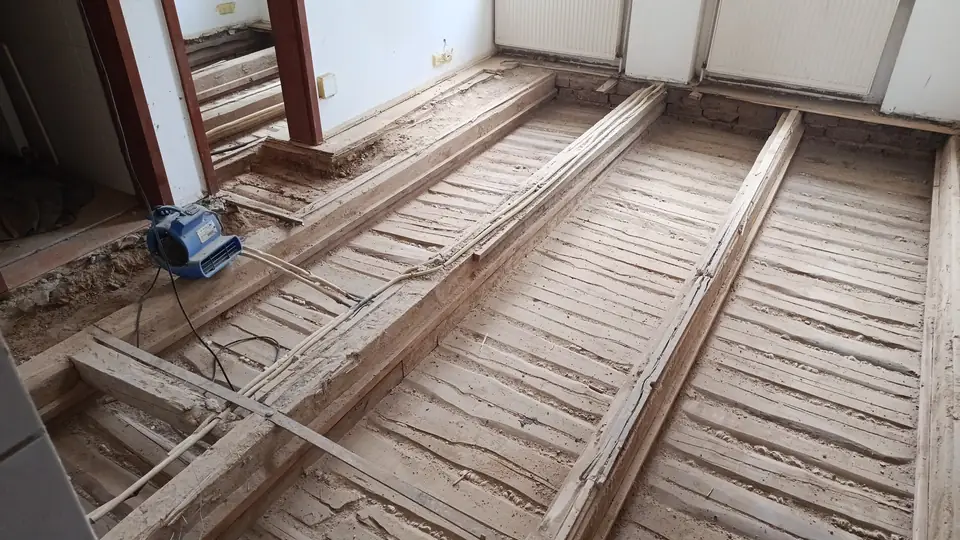Freigelegte Balkenlage — Arbeit von DeinHandwerker24, Schmalkalden