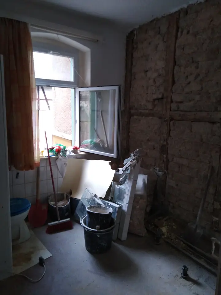 Rückbau der Wandverkleidung — Arbeit von DeinHandwerker24, Schmalkalden