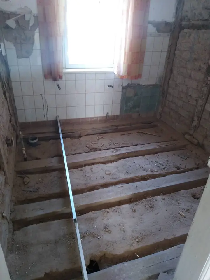 Bodenaufbau im Bad — Arbeit von DeinHandwerker24, Schmalkalden