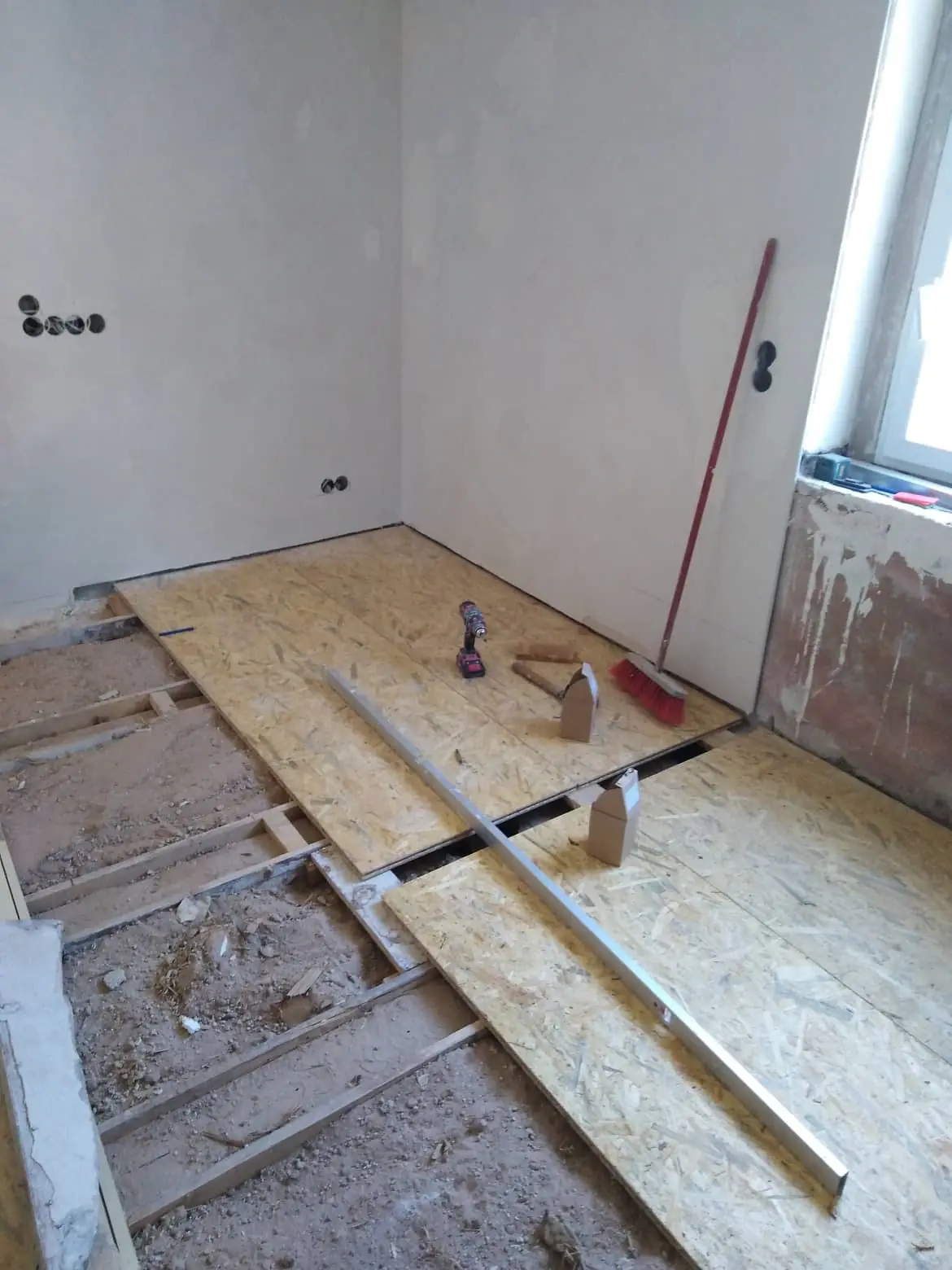 Bodenaufbau mit OSB-Platten — Arbeit von DeinHandwerker24, Schmalkalden