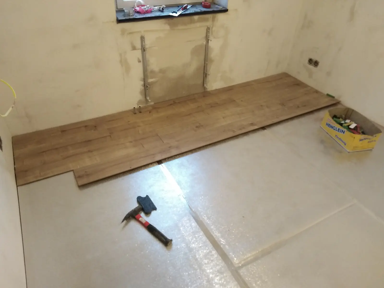 Verlegung beginnt — Arbeit von DeinHandwerker24, Schmalkalden