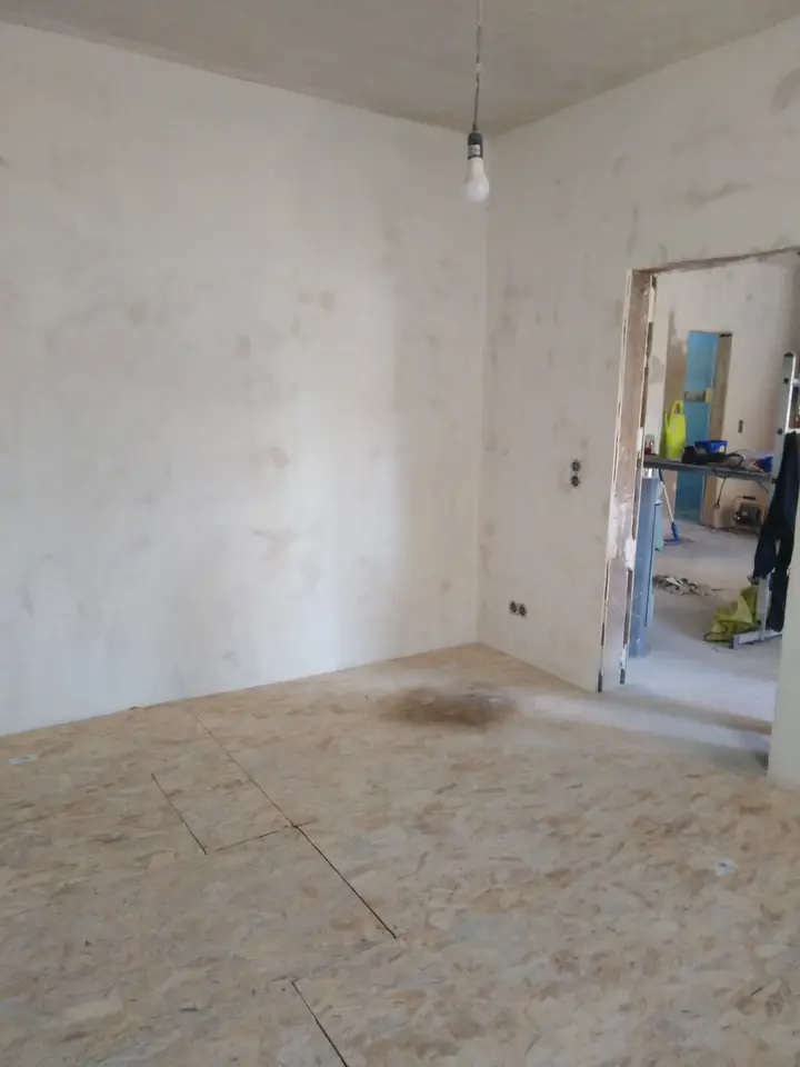 Zimmer mit neuem Untergrund — Arbeit von DeinHandwerker24, Schmalkalden