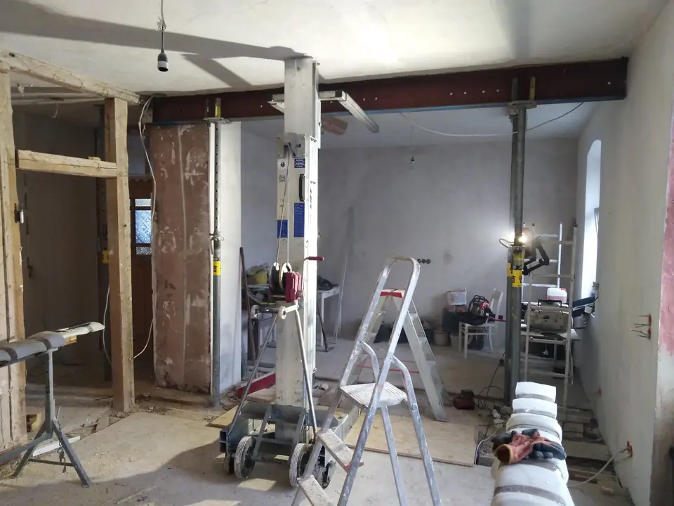 Vorher – Abstützung am Fachwerk — Arbeit von DeinHandwerker24, Schmalkalden