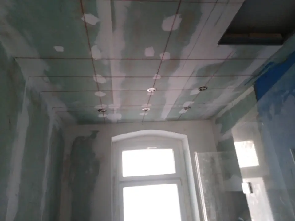 Decke mit Feuchtraumplatten — Arbeit von DeinHandwerker24, Schmalkalden